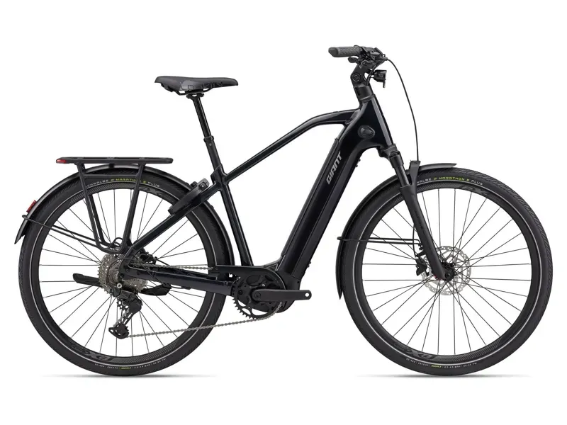 Giant - AnyTour E+ 4 DD Electric Commuter Bike in Cold Night