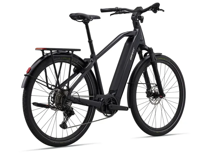 Giant - AnyTour E+ 4 DD Electric Commuter Bike in Cold Night-1