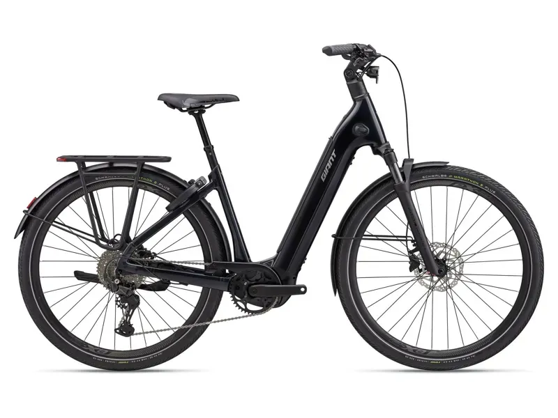 Giant - AnyTour E+ 4 LST Electric Commuter Bike in Cold Night