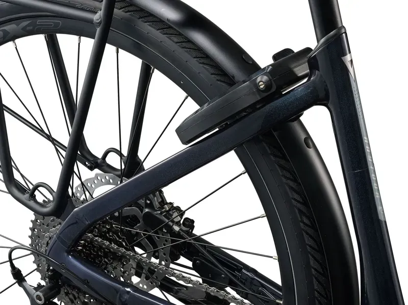 Giant - AnyTour E+ 4 LST Electric Commuter Bike in Cold Night-5