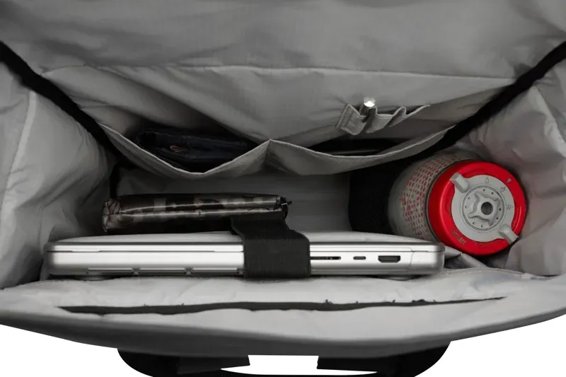 Giant - Transporter Versa G-2 Pannier Bag in Black-7