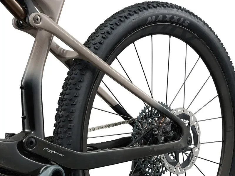 Liv - Pique X Advanced SL 1 Mountain Bike in Dune Beige/Raw Carbon-7