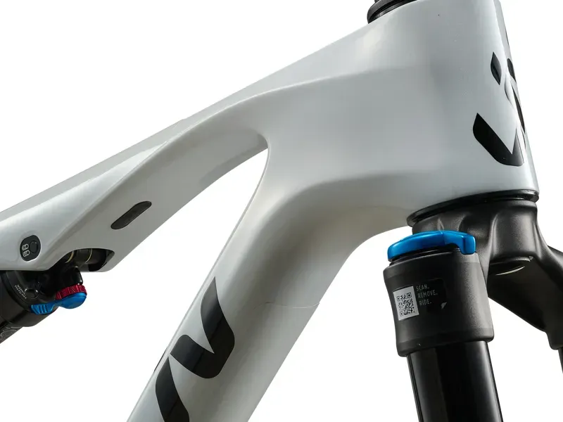 Liv - Pique X Advanced SL 2 Mountain Bike In White/Carbon-3