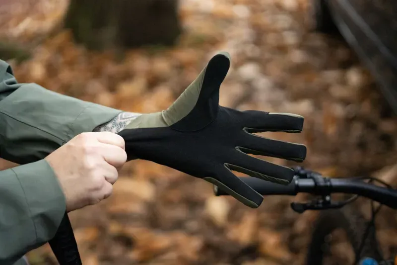 Flux Waterproof Trail Gloves ink navy-3