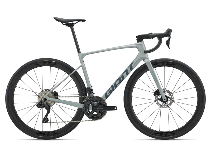 Giant - Defy Advanced 0 Carbon Endurance Road Bike in Supernova Grey