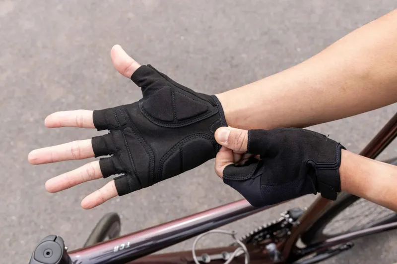Giant - Cima Short Finger Glove in Black-3