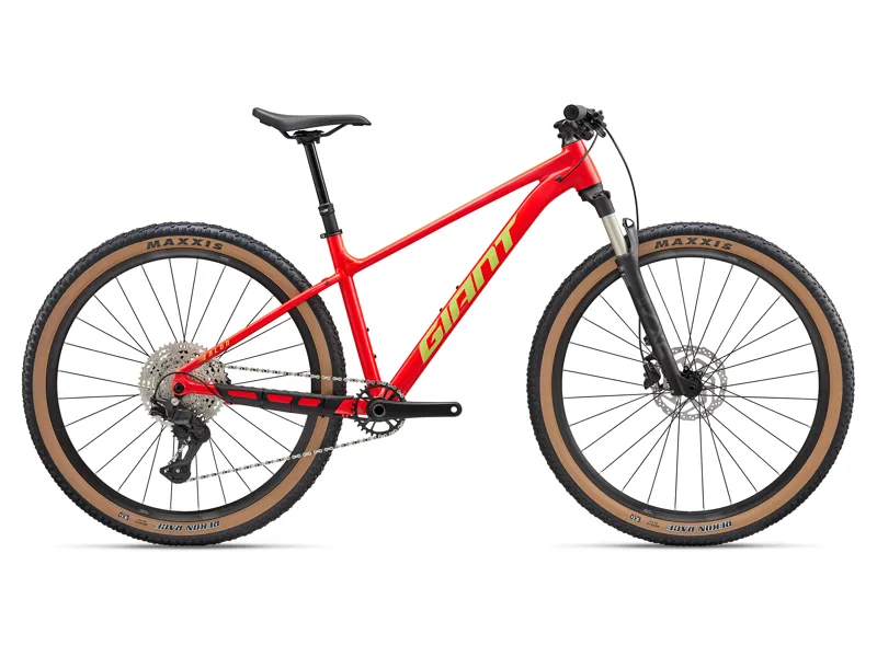 Giant - Talon 0 Hardtail Mountain Bike in Plasma Coral