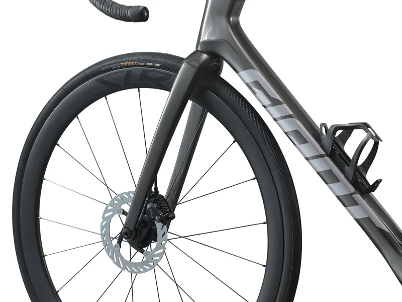 Giant - Defy Advanced Pro 2 Road Bike in Stealth Chrome-4