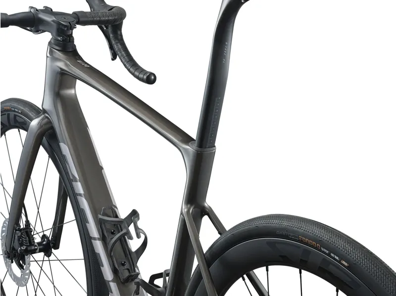 Giant - Defy Advanced Pro 2 Road Bike in Stealth Chrome-6