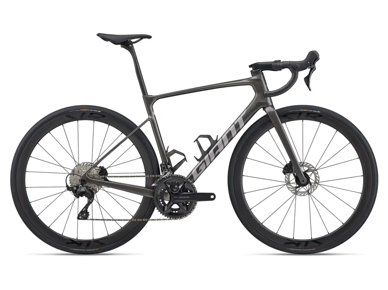 Giant - Defy Advanced Pro 2 Road Bike in Stealth Chrome