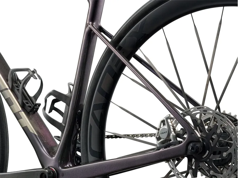 Giant - Defy Advanced SL 0 Road Bike in Arctic Light/Chrome-7