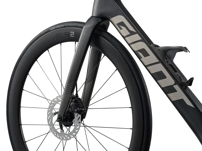 Giant - Propel Advanced 1 Carbon Performance Racing Bike in Carbon / Stealth Chrome-3