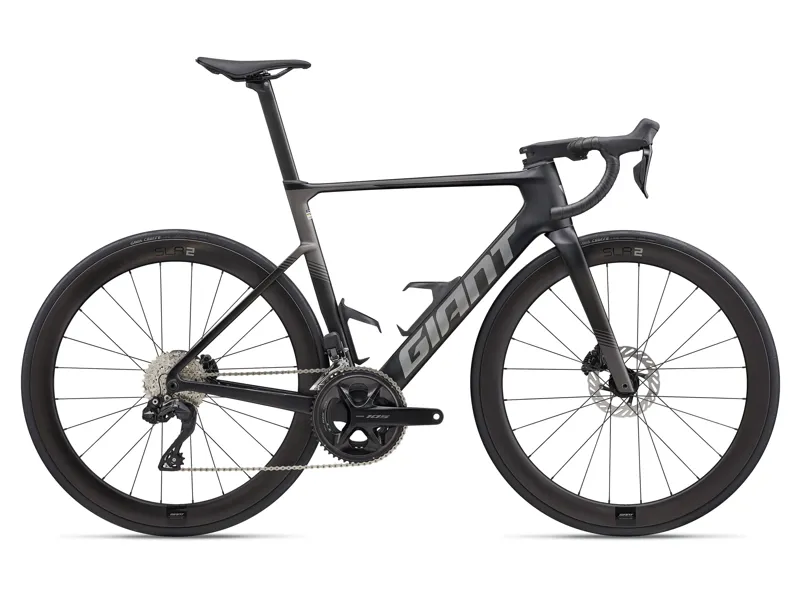 Giant - Propel Advanced 1 Carbon Performance Racing Bike in Carbon / Stealth Chrome