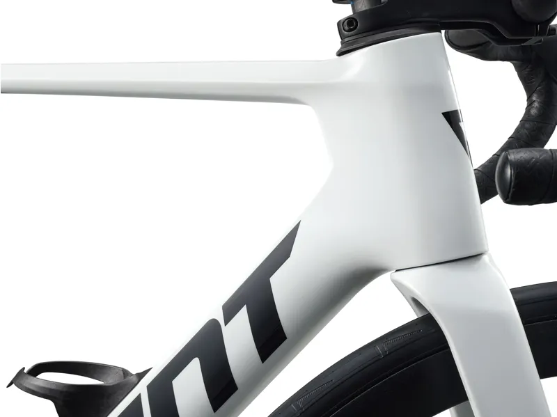 Giant - Propel Advanced 2 Carbon Performance Racing Bike in White-4