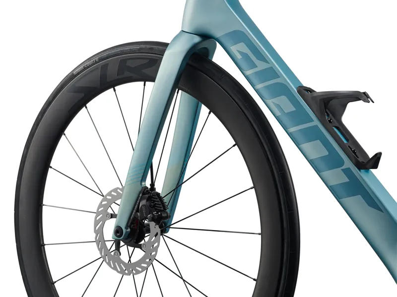 Giant - Propel Advanced Pro 1-Di2 Carbon Performance Racing Bike in Cryo Silver-4