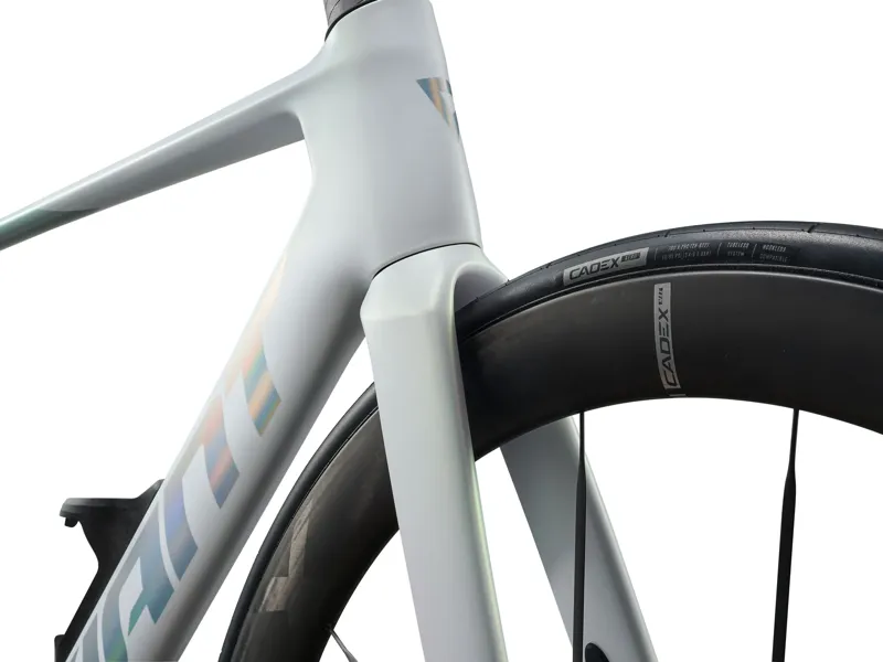 Giant - Propel Advanced SL 0-DA Carbon Performance Racing Bike in Prism White-4