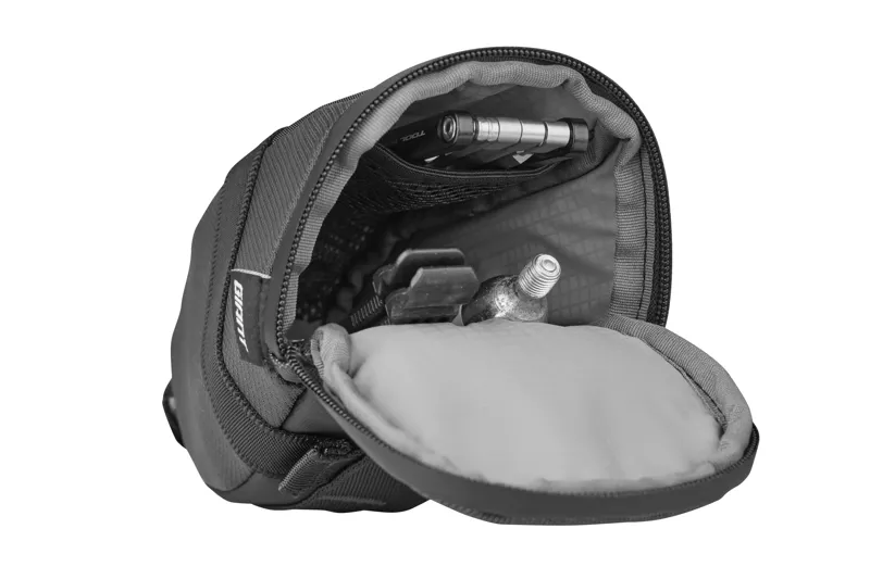 Giant - Shadow Seat Bag in Black-3