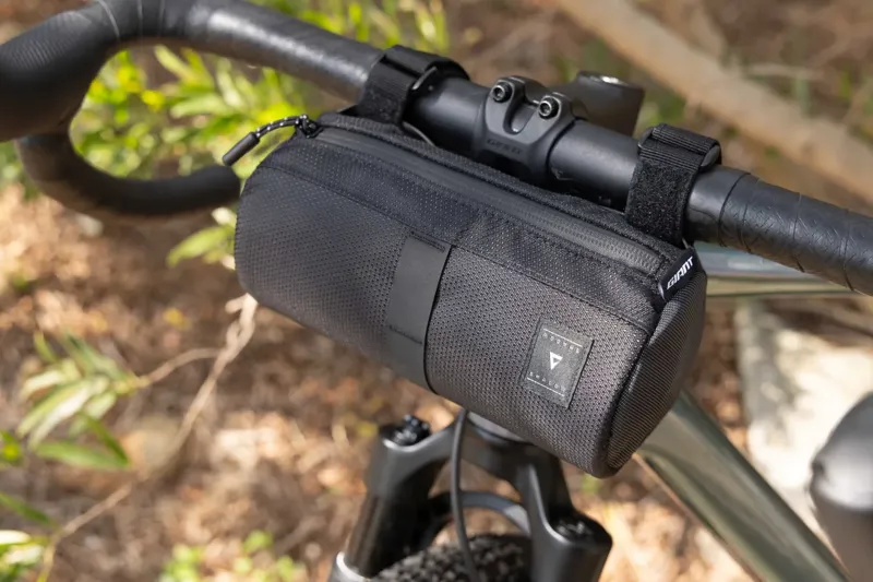 Giant - Shadow SL Burrito Bar Bag in Black-3