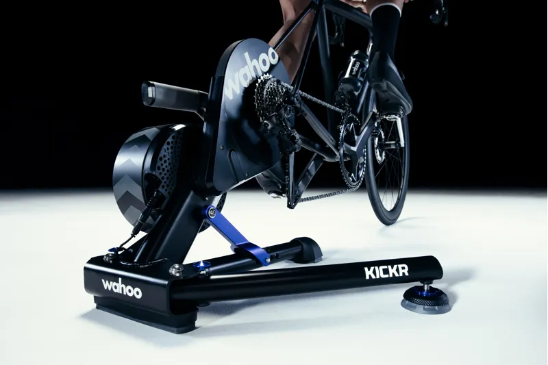 Wahoo KICKR Smart Trainer in Black-11