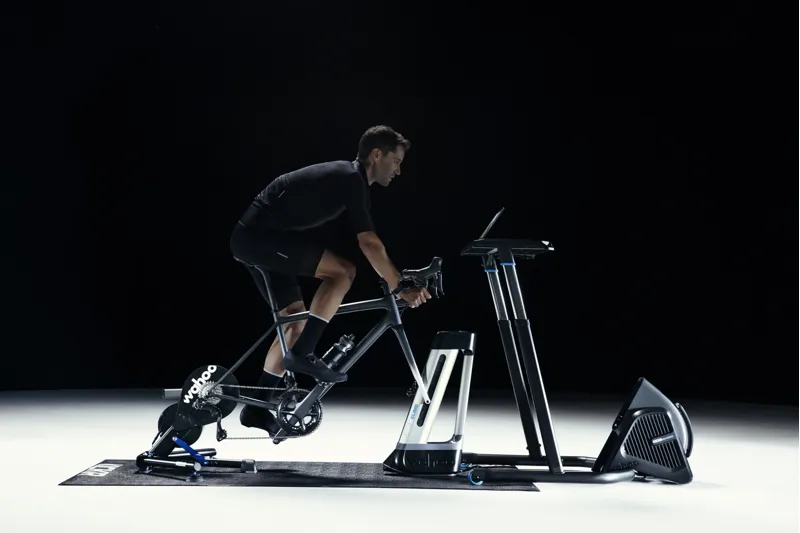 Wahoo KICKR Smart Trainer in Black-10