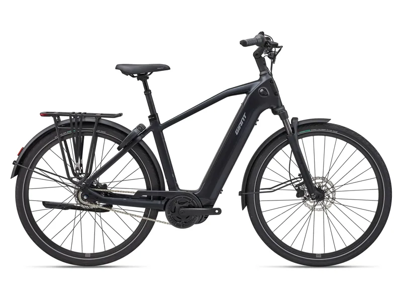 Giant - NewTour E+ 2 DD Electric City Bike in Cold Night