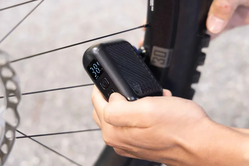 Giant - Control Go E Mini Pump-7
