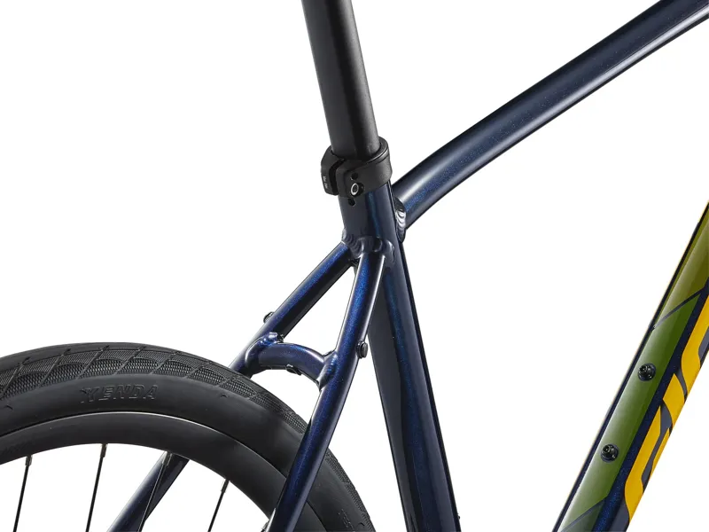 Giant - Escape Disc 3 Hybrid Bike in Ultra Navy-6