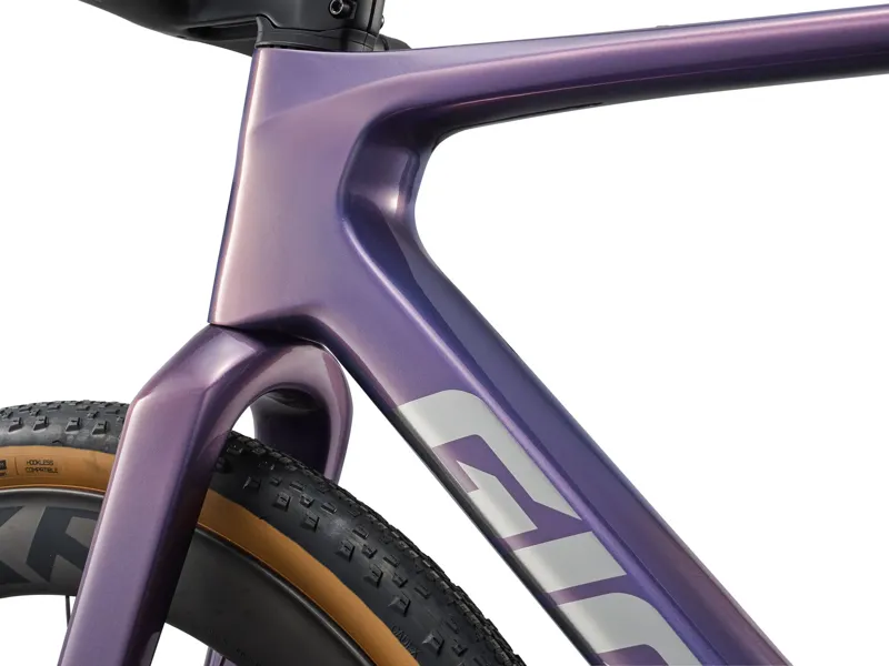 Giant - Revolt Advanced SL 1 Gravel Bike in Tempest Purple-6