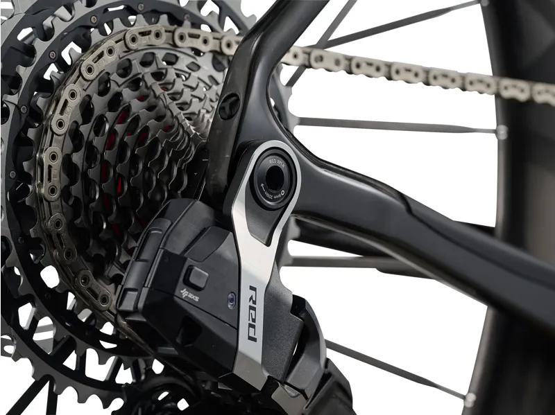 Giant - Revolt Advanced SL 0 Gravel Bike in Raw Carbon-3