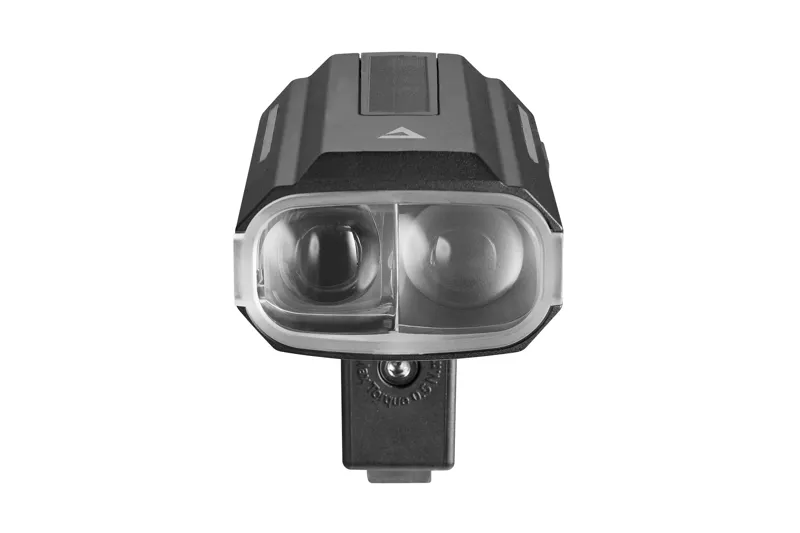 Giant - Recon+ HL 2600 Rechargeable Front Bike Light