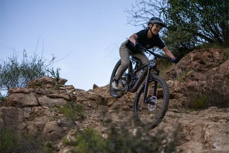 Liv - Intrigue X Advanced 1 Full Suspension Trail Mountain Bike in Gloss Raw Carbon/Chrome-8