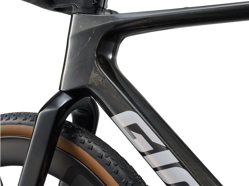 Giant - Revolt Advanced SL 0 Gravel Bike in Raw Carbon-6