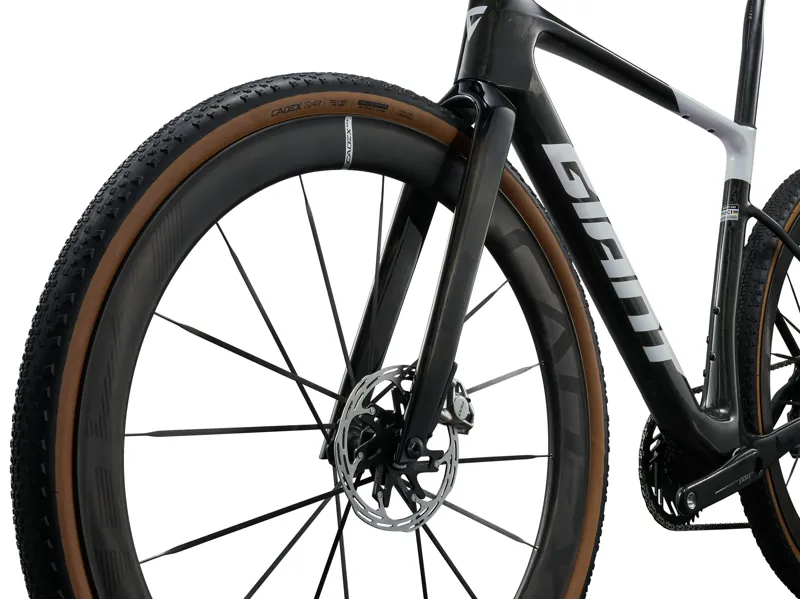 Giant - Revolt Advanced SL 0 Gravel Bike in Raw Carbon-7