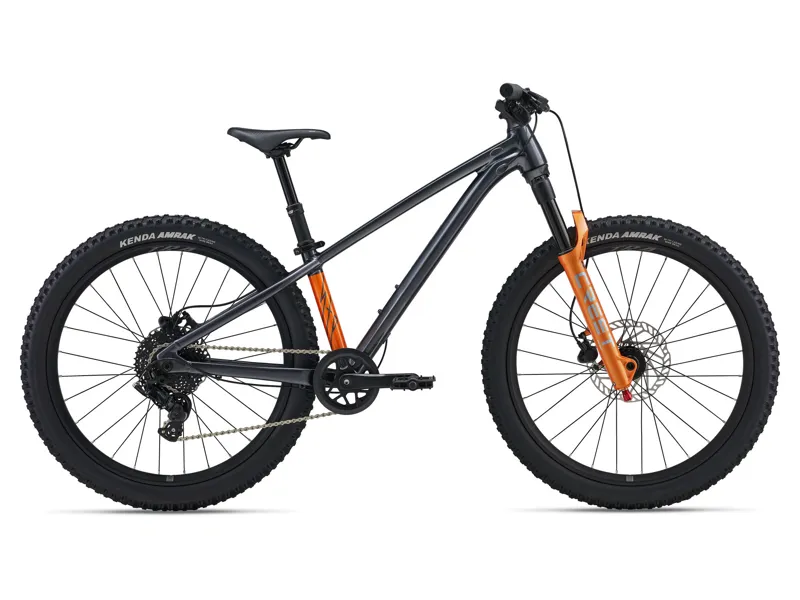 Giant - STP 24 Dirt Jumper Kids Bike in Black Chrome