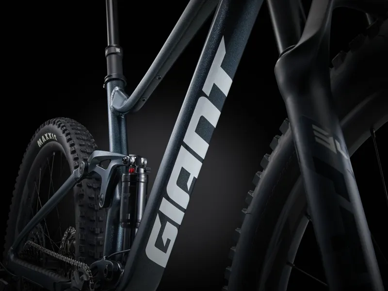 Giant - Stance 29 2 Full Suspension Mountain Bike in Black Diamond-8