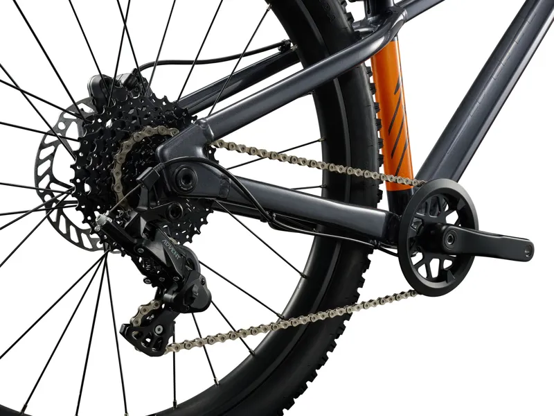 Giant - STP 24 Dirt Jumper Kids Bike in Black Chrome-5